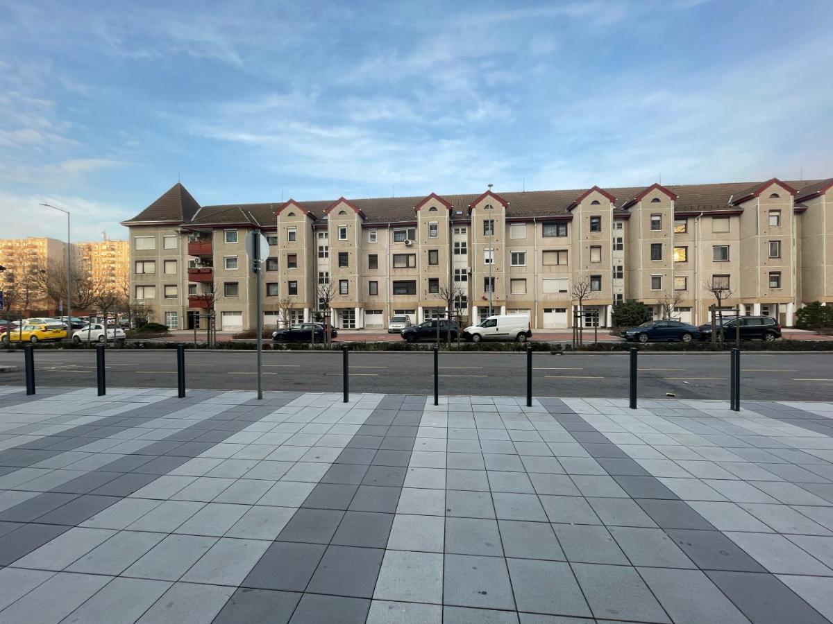Le Petit Leisure Appartement Boedapest Buitenkant foto